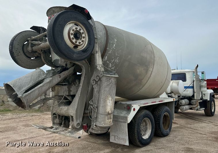 image for item NY9052 1998 Mack RD690S  ready mix truck