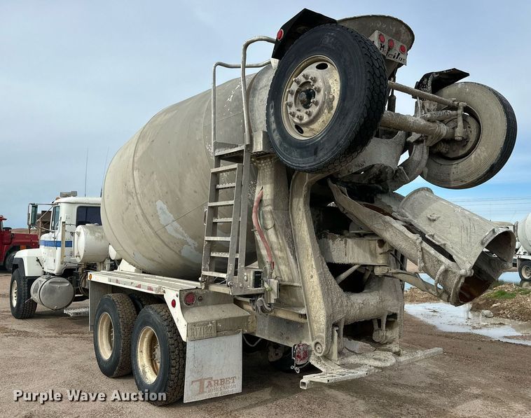 image for item NY9052 1998 Mack RD690S  ready mix truck