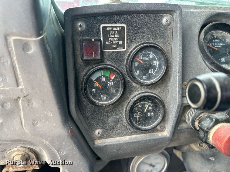 image for item NY9052 1998 Mack RD690S  ready mix truck