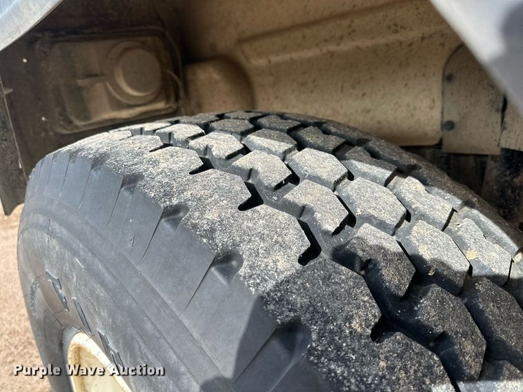 image for item NY9052 1998 Mack RD690S  ready mix truck