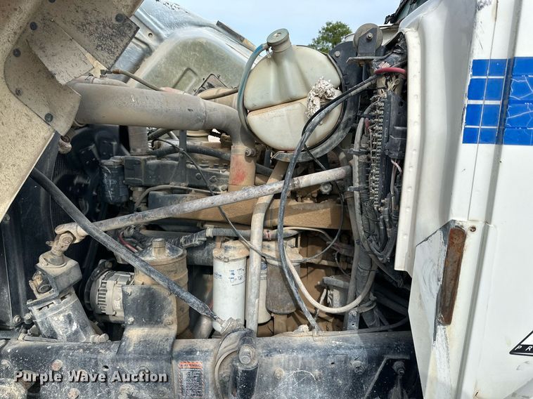 image for item NY9052 1998 Mack RD690S  ready mix truck