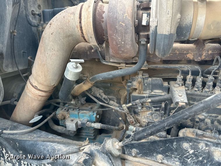 image for item NY9052 1998 Mack RD690S  ready mix truck