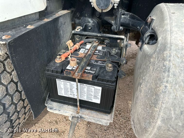 image for item NY9052 1998 Mack RD690S  ready mix truck