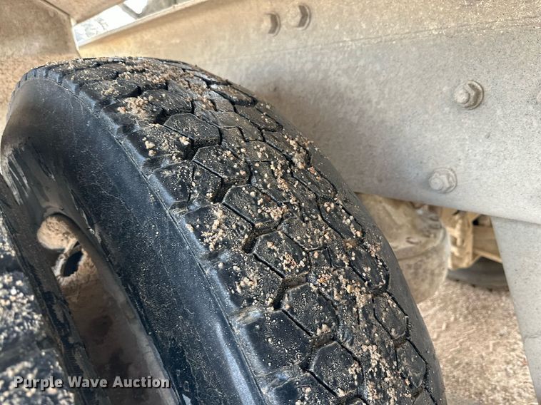 image for item NY9052 1998 Mack RD690S  ready mix truck