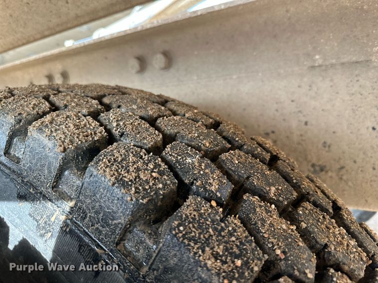 image for item NY9052 1998 Mack RD690S  ready mix truck