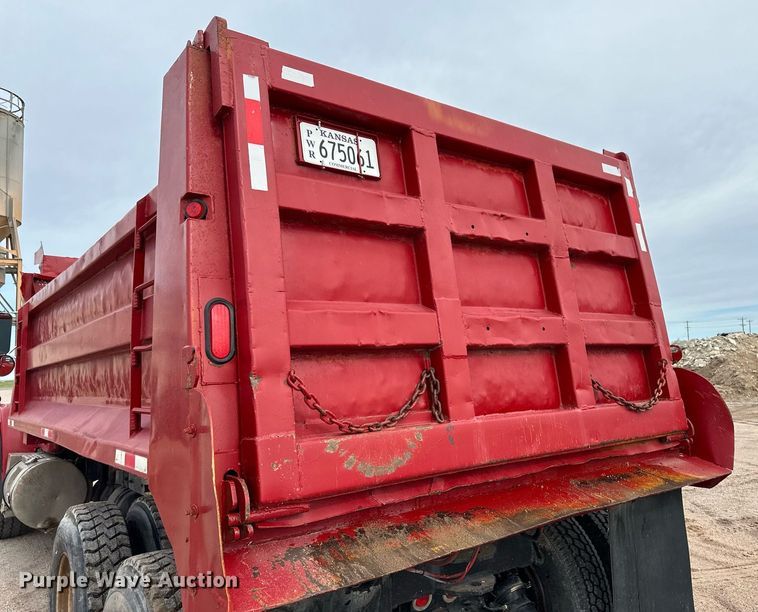 image for item NY9053 1991 Mack RB600  dump truck