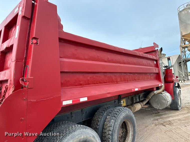 image for item NY9053 1991 Mack RB600  dump truck