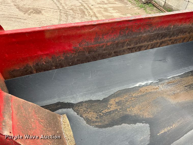 image for item NY9053 1991 Mack RB600  dump truck