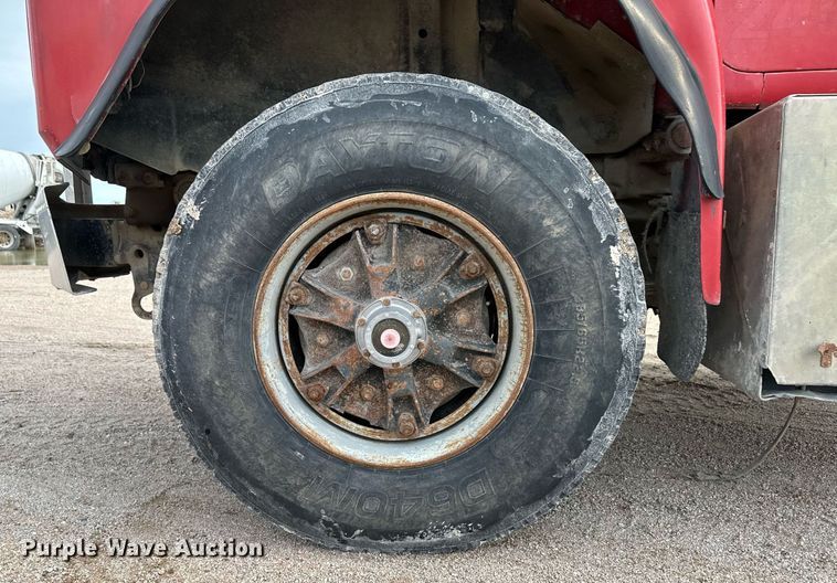 image for item NY9053 1991 Mack RB600  dump truck