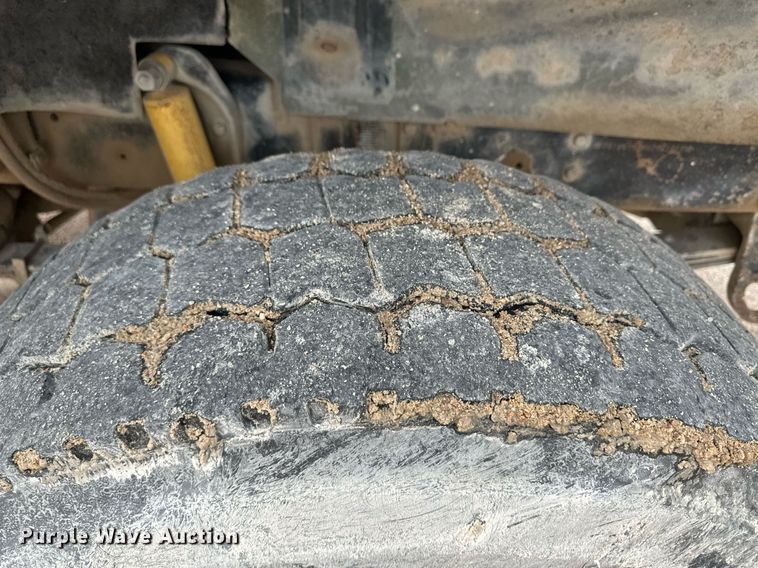 image for item NY9053 1991 Mack RB600  dump truck