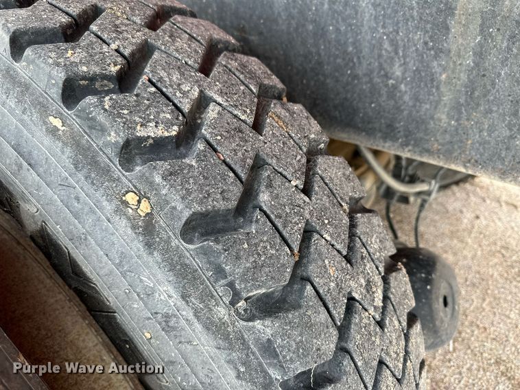 image for item NY9053 1991 Mack RB600  dump truck