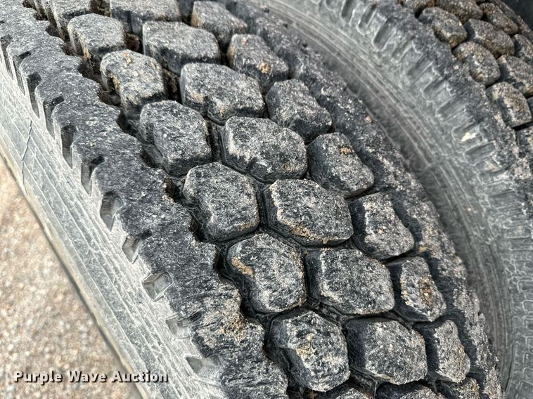 image for item NY9053 1991 Mack RB600  dump truck