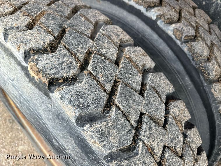 image for item NY9053 1991 Mack RB600  dump truck