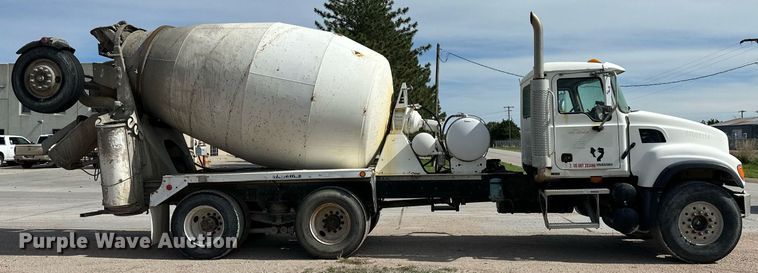 image for item NY9054 2005 Mack CV713  ready mix truck