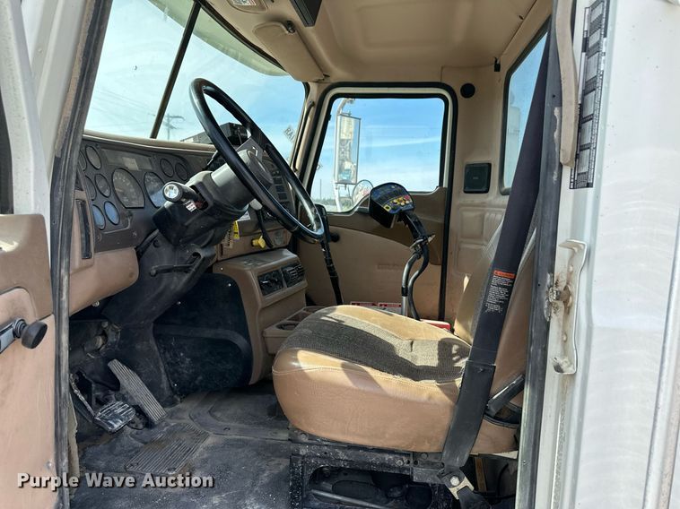 image for item NY9054 2005 Mack CV713  ready mix truck