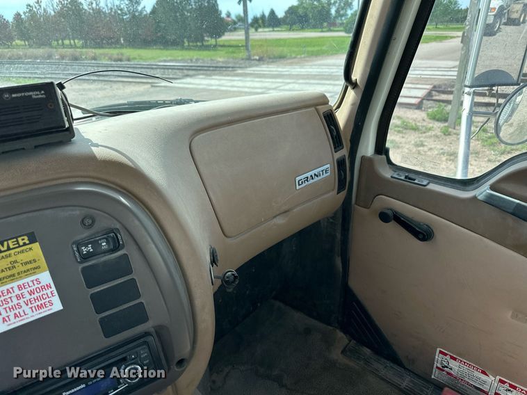 image for item NY9054 2005 Mack CV713  ready mix truck