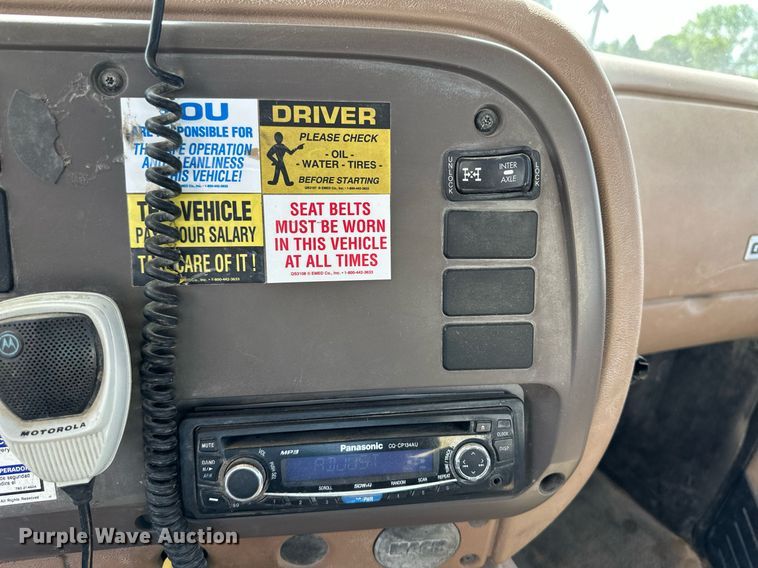 image for item NY9054 2005 Mack CV713  ready mix truck