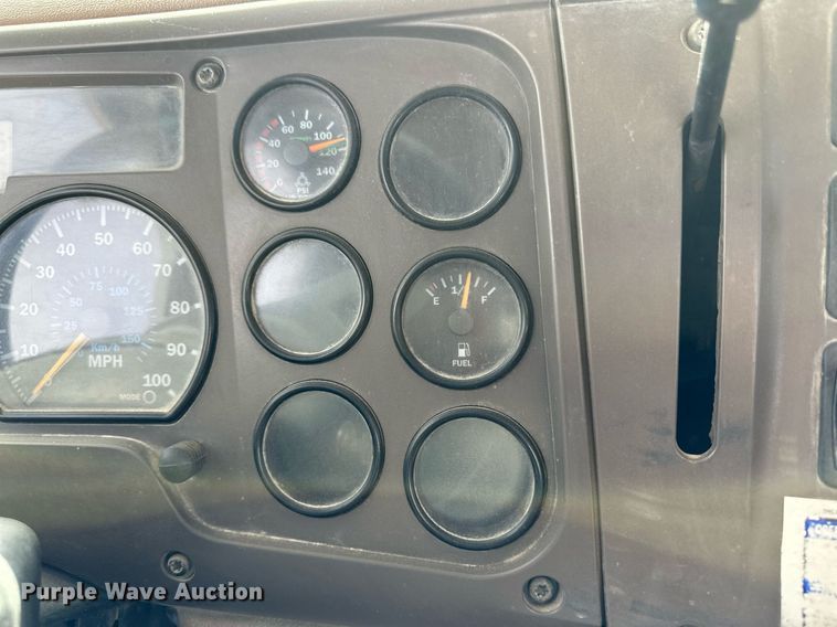 image for item NY9054 2005 Mack CV713  ready mix truck