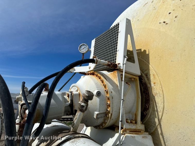 image for item NY9054 2005 Mack CV713  ready mix truck