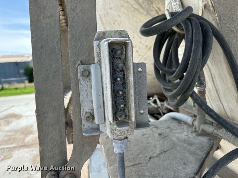 image for item NY9054 2005 Mack CV713  ready mix truck