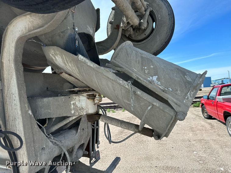 image for item NY9054 2005 Mack CV713  ready mix truck