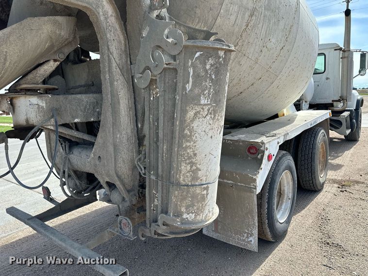 image for item NY9054 2005 Mack CV713  ready mix truck