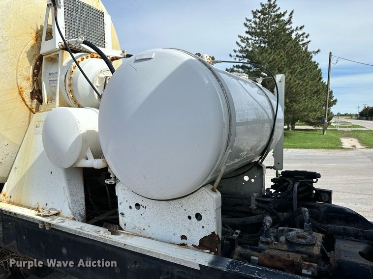 image for item NY9054 2005 Mack CV713  ready mix truck