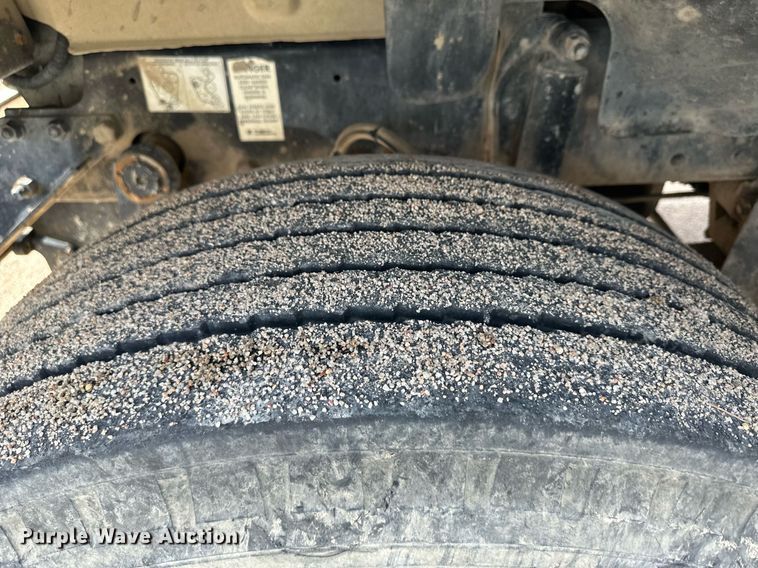 image for item NY9054 2005 Mack CV713  ready mix truck