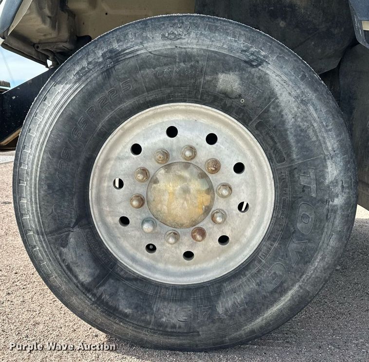 image for item NY9054 2005 Mack CV713  ready mix truck