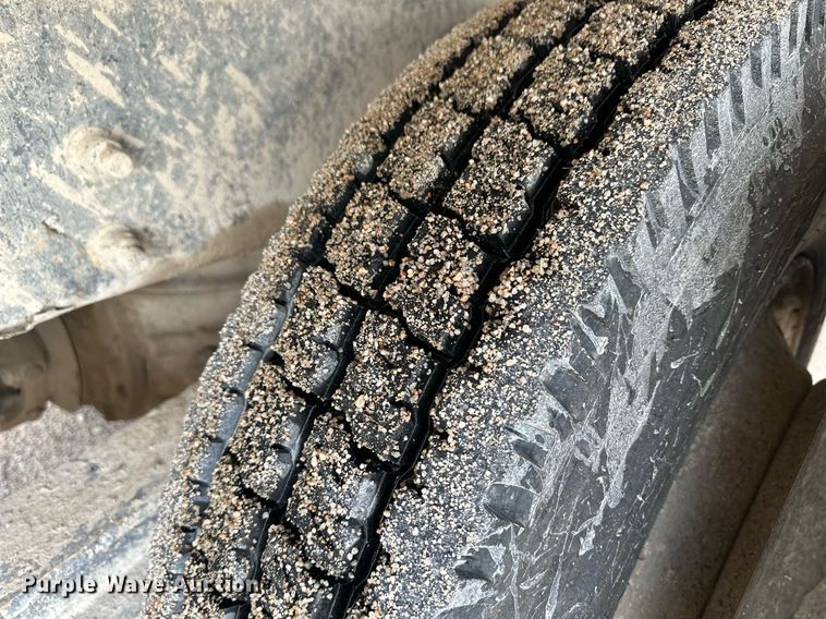 image for item NY9054 2005 Mack CV713  ready mix truck