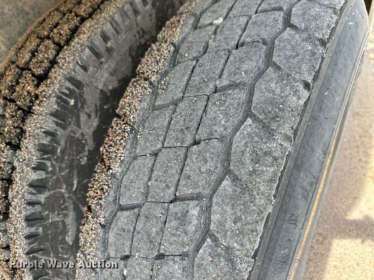 image for item NY9054 2005 Mack CV713  ready mix truck