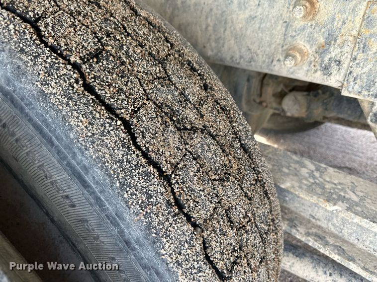 image for item NY9054 2005 Mack CV713  ready mix truck