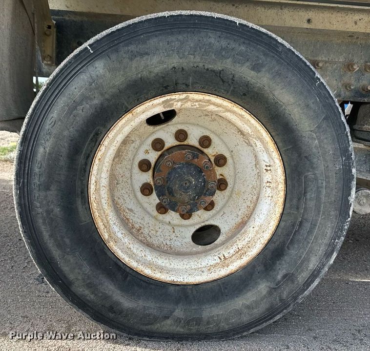 image for item NY9054 2005 Mack CV713  ready mix truck