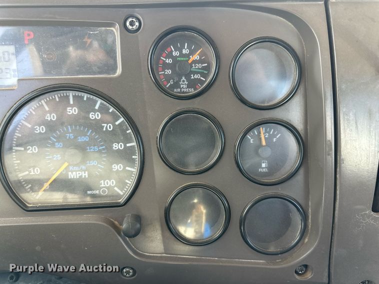 image for item NY9055 2007 Mack CV513  ready mix truck