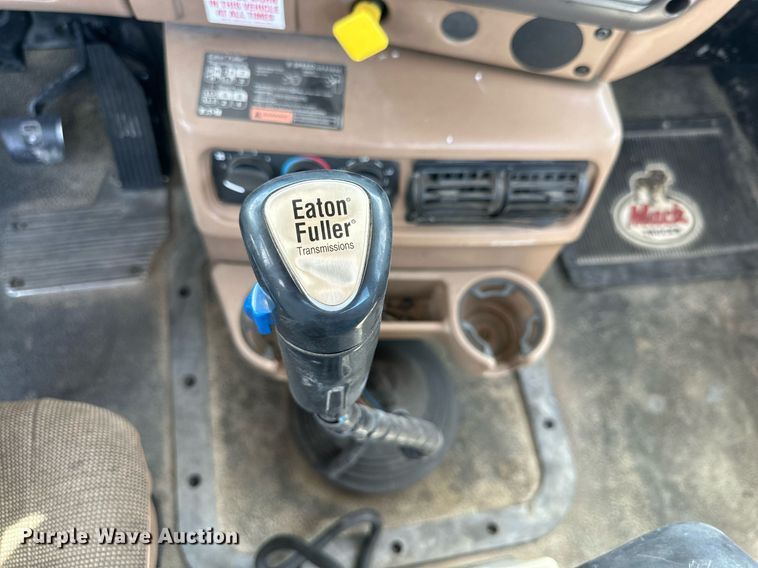 image for item NY9055 2007 Mack CV513  ready mix truck