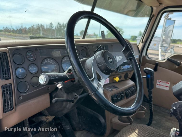 image for item NY9055 2007 Mack CV513  ready mix truck