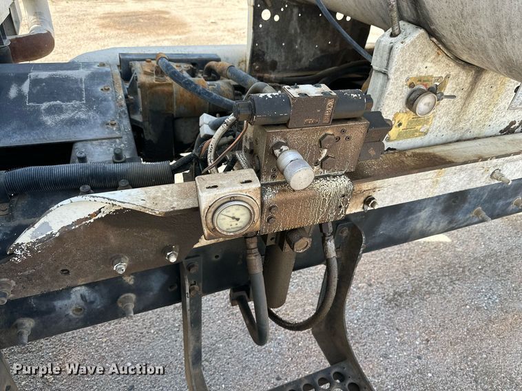 image for item NY9055 2007 Mack CV513  ready mix truck