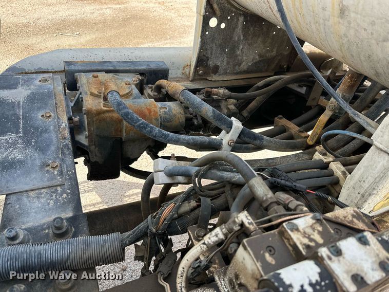 image for item NY9055 2007 Mack CV513  ready mix truck