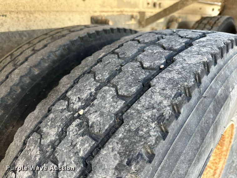 image for item NY9055 2007 Mack CV513  ready mix truck