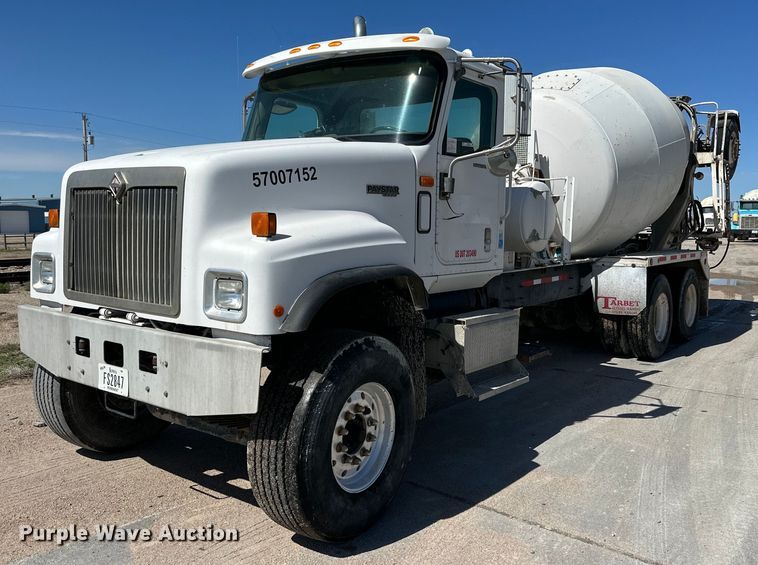 image for item NY9056 2007 International 5500i  ready mix truck