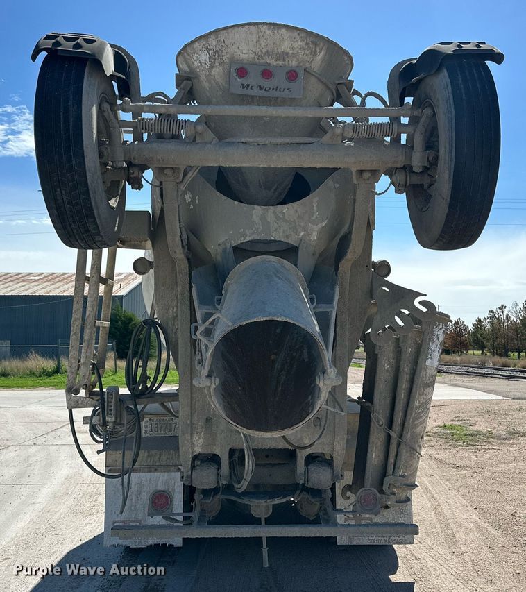 image for item NY9056 2007 International 5500i  ready mix truck