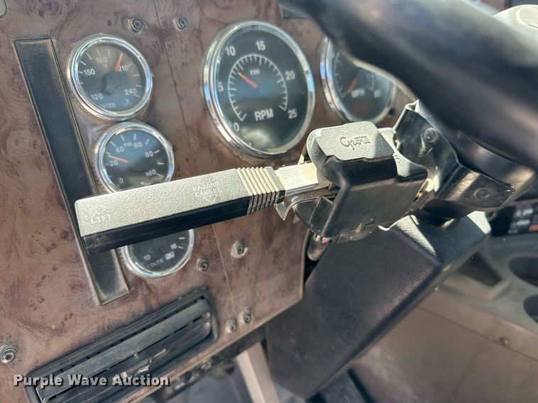 image for item NY9056 2007 International 5500i  ready mix truck