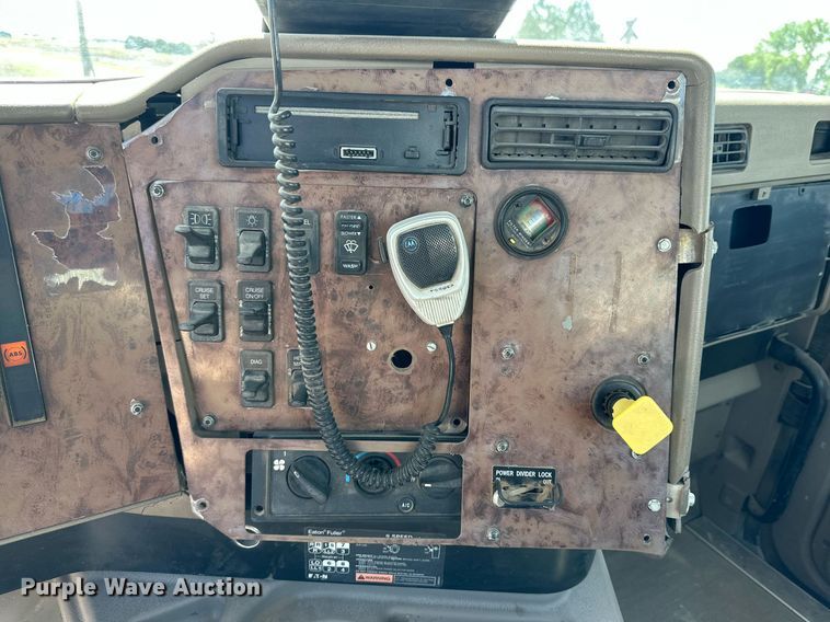 image for item NY9056 2007 International 5500i  ready mix truck