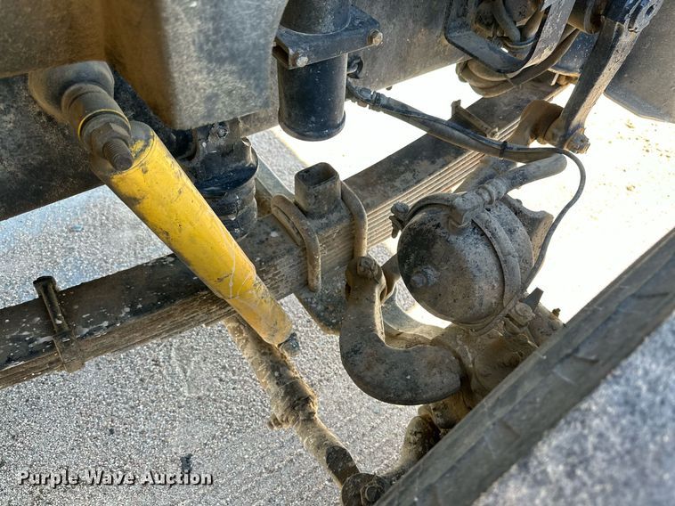 image for item NY9056 2007 International 5500i  ready mix truck