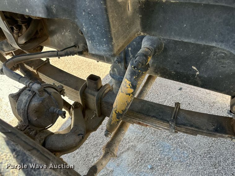 image for item NY9056 2007 International 5500i  ready mix truck