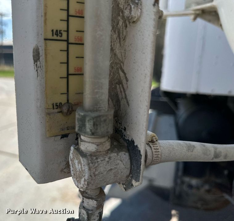 image for item NY9056 2007 International 5500i  ready mix truck