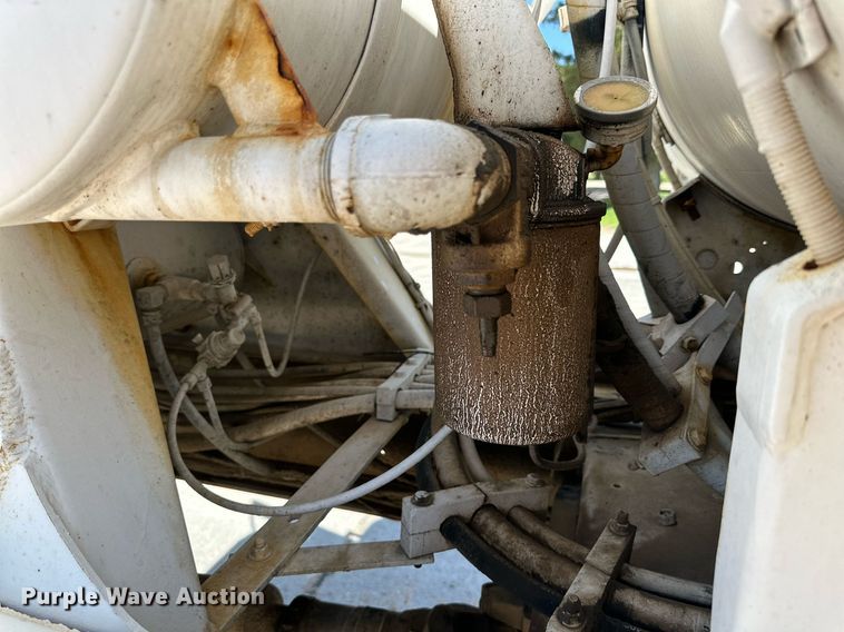 image for item NY9056 2007 International 5500i  ready mix truck