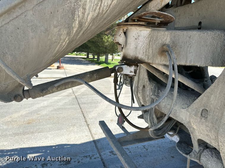 image for item NY9056 2007 International 5500i  ready mix truck