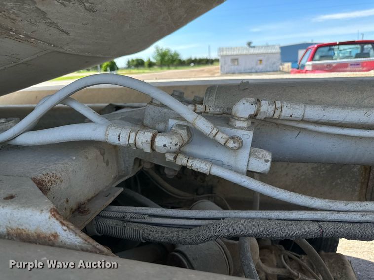 image for item NY9056 2007 International 5500i  ready mix truck