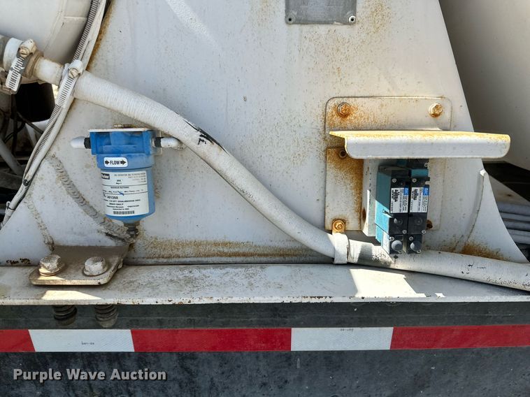 image for item NY9056 2007 International 5500i  ready mix truck